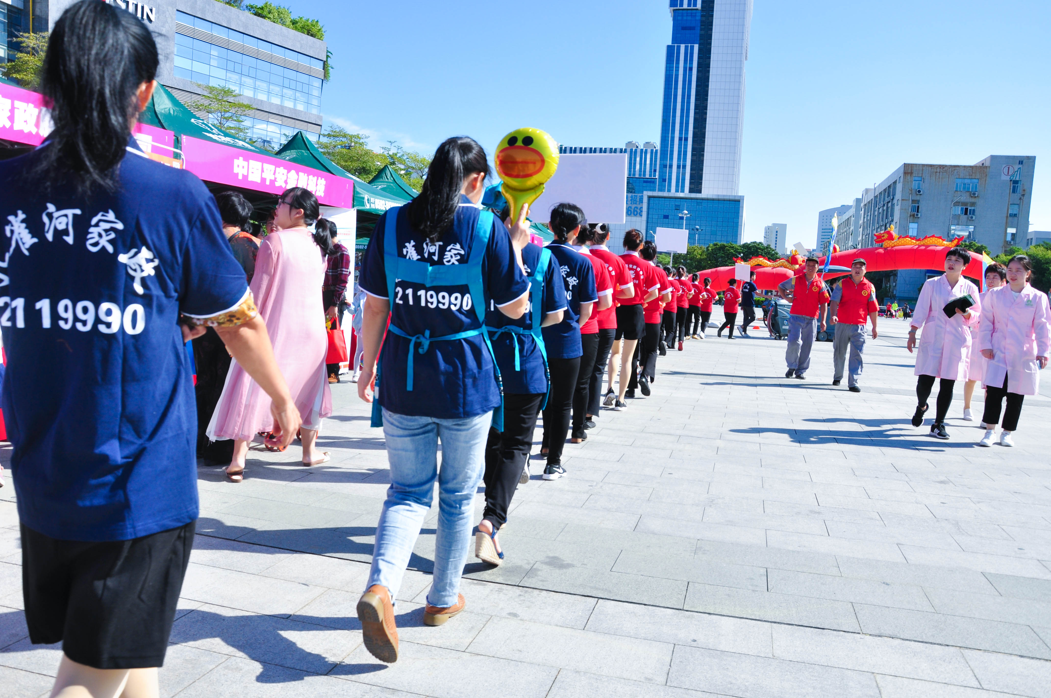 �g��Ц�Z��һ�ã�ʮ�˰���ˇ�R�ψ�������ȸ�������B�T�е����ü�����(ji��)