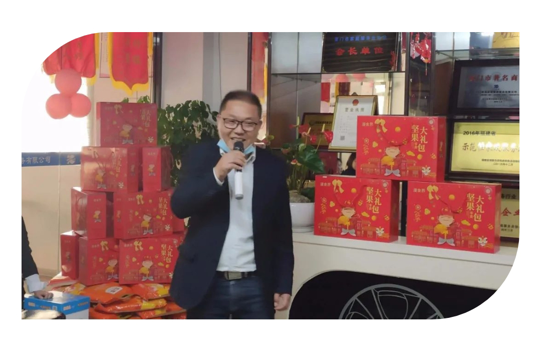 守崗有責 做自己的“消殺英雄”